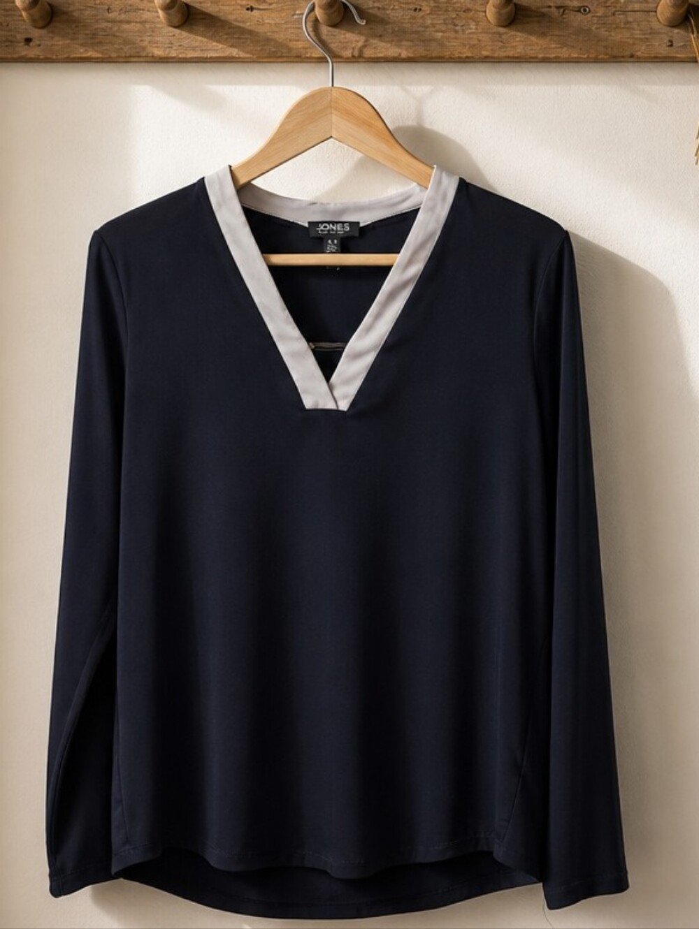 Jones New York Navy V-Neck Top with White Trim